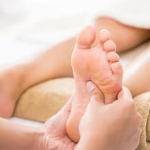 Massage réflexologie plantaire thaï